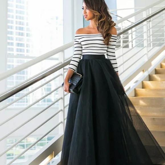 Two Piece Set-Off the Shoulder Top and Skirt - Picture 4 of 7